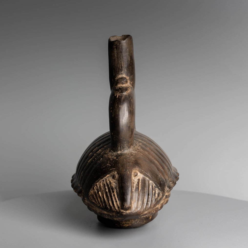 秘鲁奇穆 Terracotta 华科。公元 1100-1400 年。 18 厘米高。西班牙进口许可证。 #2.1
