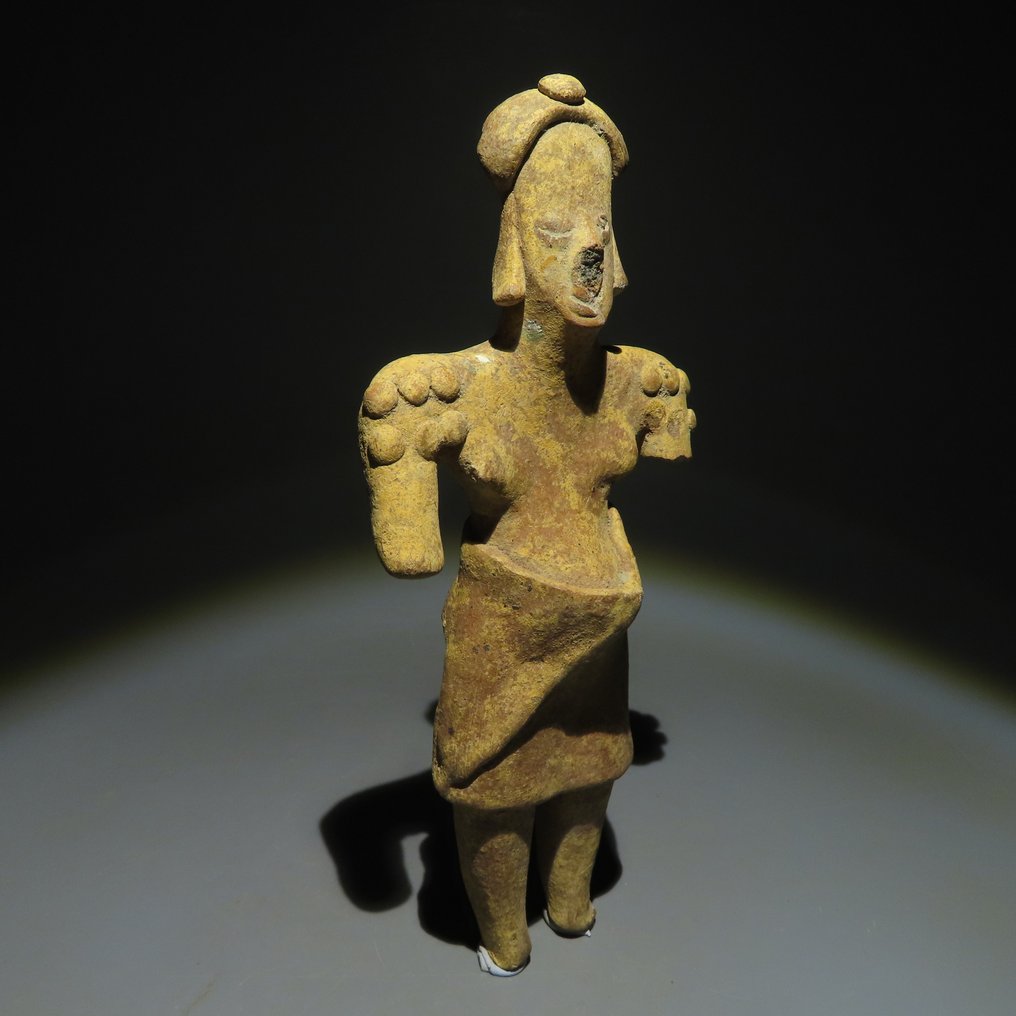 Colima, Westmexiko Terracotta Figur. 200 v. Chr. – 500 n. Chr. 15,5 cm H. Spanische Importlizenz. #2.1