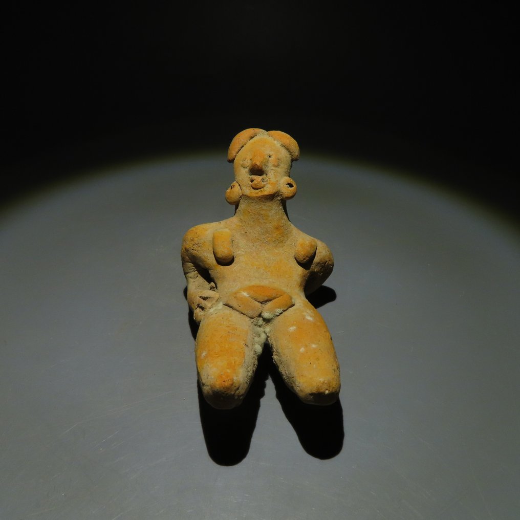 墨西哥西部科利马州 Terracotta 女性形象。公元前 200 年 - 公元 500 年。高 6 厘米。西班牙进口许可证。 #1.2