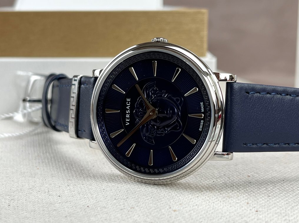 Versace - V-Circle - Ingen reservasjonspris - VE8101619 - Unisex - 2020+ #4.3