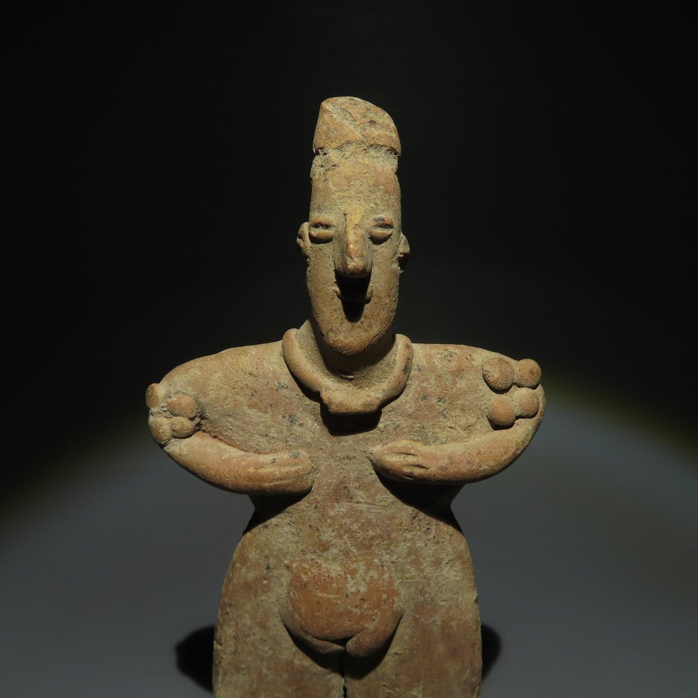 Colima, Westmexiko Terracotta Figur. 200 v. Chr. – 500 n. Chr. 14,2 cm H. Spanische Importlizenz. #2.1