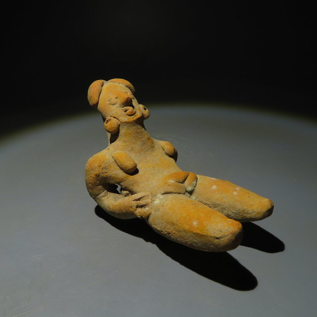 墨西哥西部科利马州 Terracotta 女性形象。公元前 200 年 - 公元 500 年。高 6 厘米。西班牙进口许可证。 #1.1