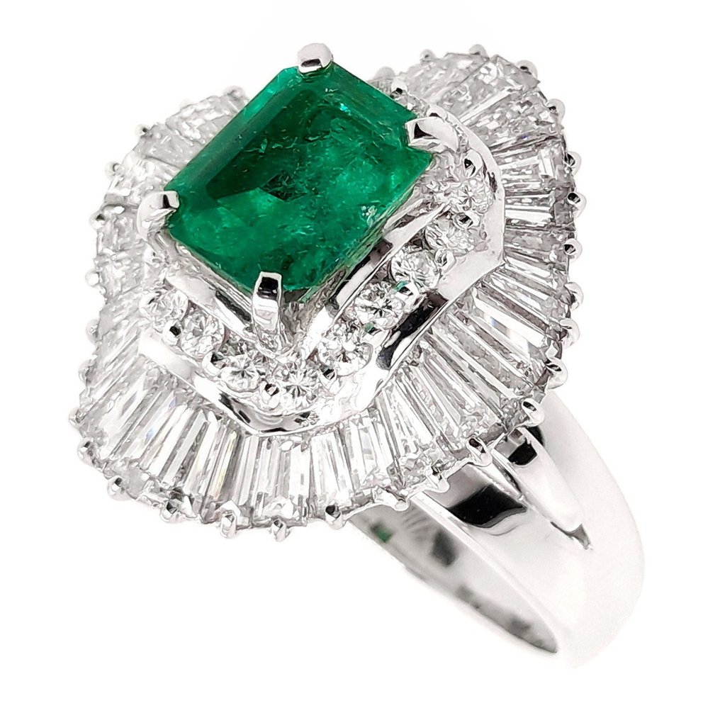 3.74ctw - 1.35ct Natural Colombia Emerald and 2.39ct Natural Diamonds - IGI Report - 900 Platinum - Ring - 1.35 ct Emerald - Diamonds #1.2