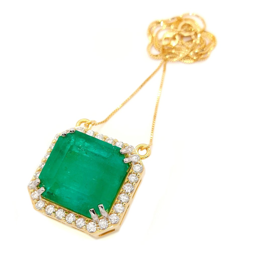 26.53ct Natural Colombia Emerald and 1.40ct Natural Diamonds - IGI Report - 18 kt Gelbgold - Halskette mit Anhänger - 26.53 ct Smaragd - Diamanten #3.1