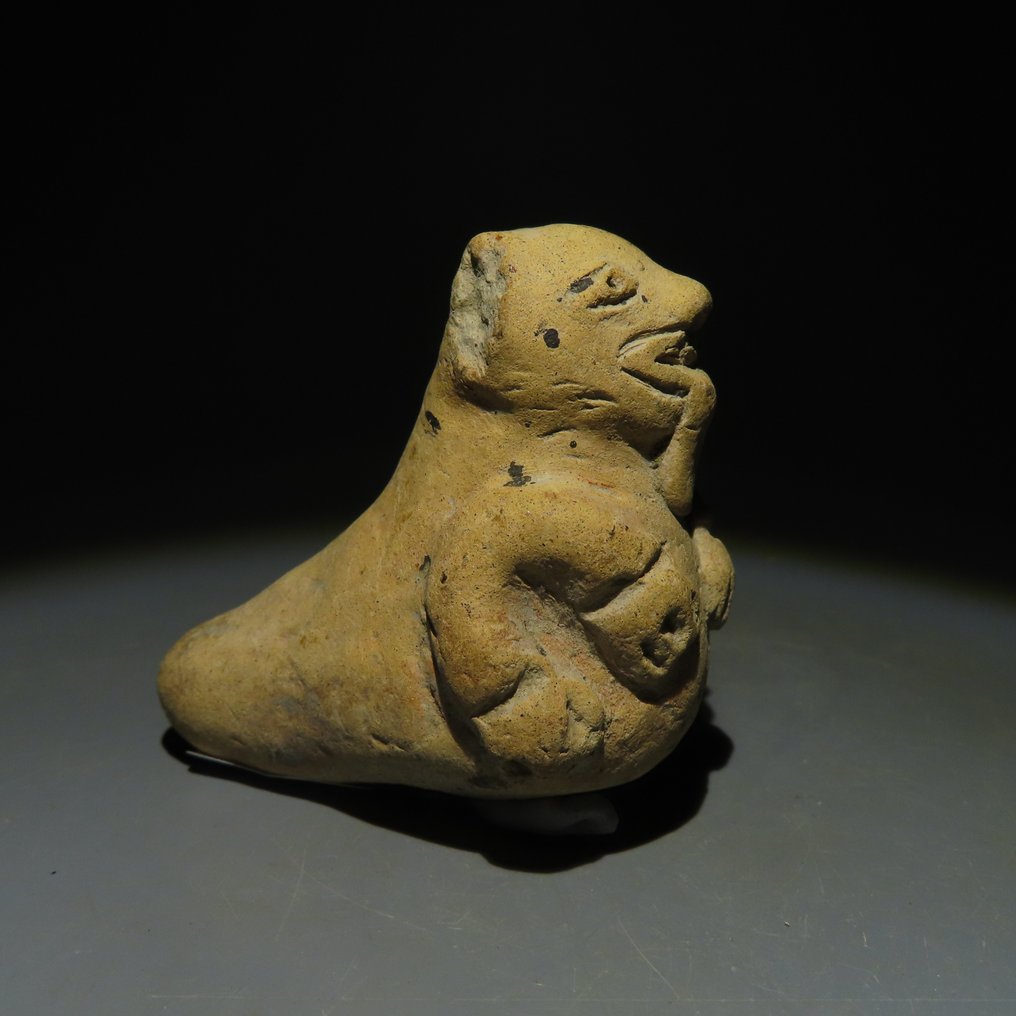 Tumaco-Tolita Terrakotta Visslan figur. 200 f.Kr.-400 e.Kr. 5 cm H. Spansk importlicens. #2.1