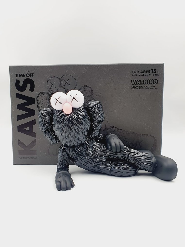 Kaws (1974) - Kaws Time Off Black edition 2022 #1.0