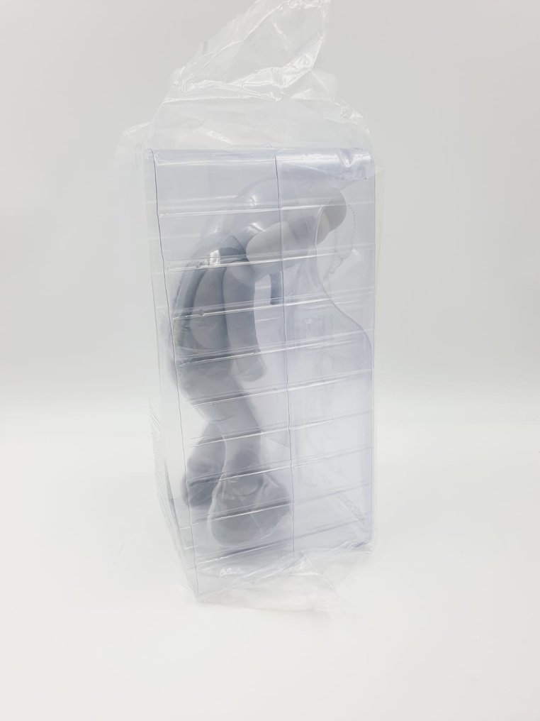 Kaws (1974) - Kaws Small Lie Grey 2017 #4.3