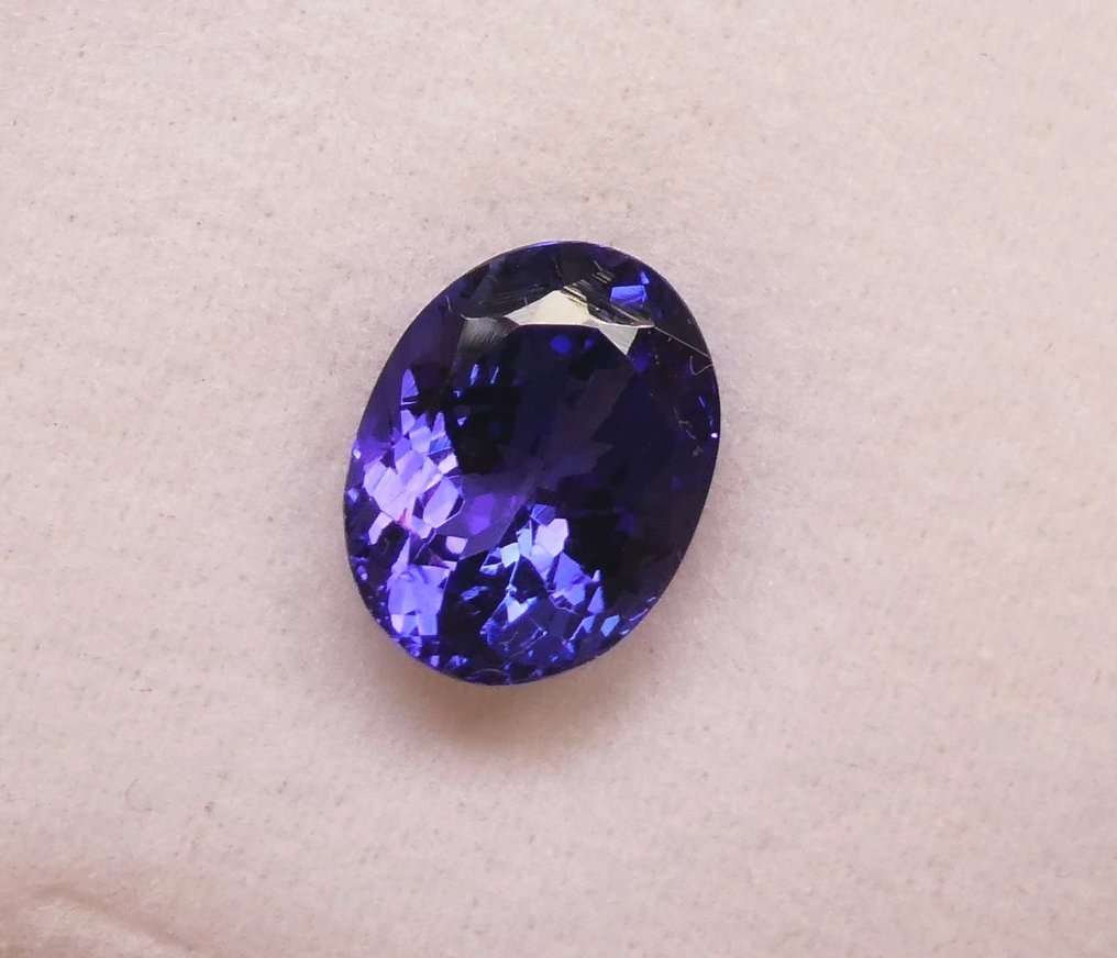 Tanzanita  - 3.59 ct - Instituto Gemólogico Español (IGE) #1.0