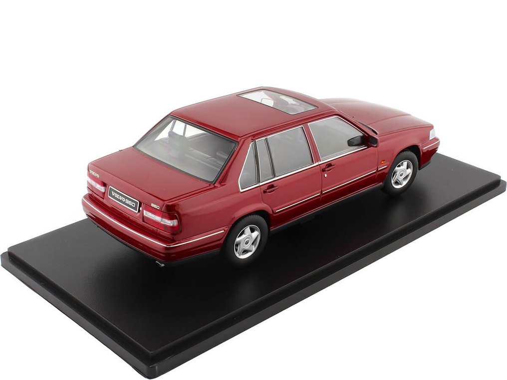 Triple 9 1/18 ボルボ VOLVO 960 1996 TRIPLE9 T9-1800300 Scale 1/18 | VOLVO 960 1996 DARK OLIVE PEARL