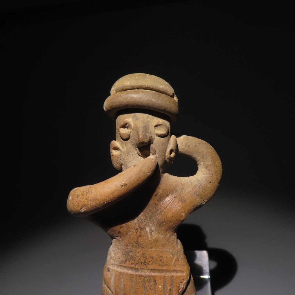 Colima Terracotta Male Figure, 11,5 cm H. Spanish Import License #1.2