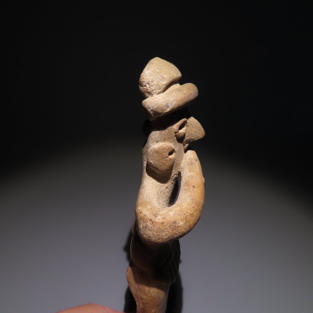 Colima Terracotta Figura maschile, altezza 11,5 cm. Licenza di importazione spagnola #2.1