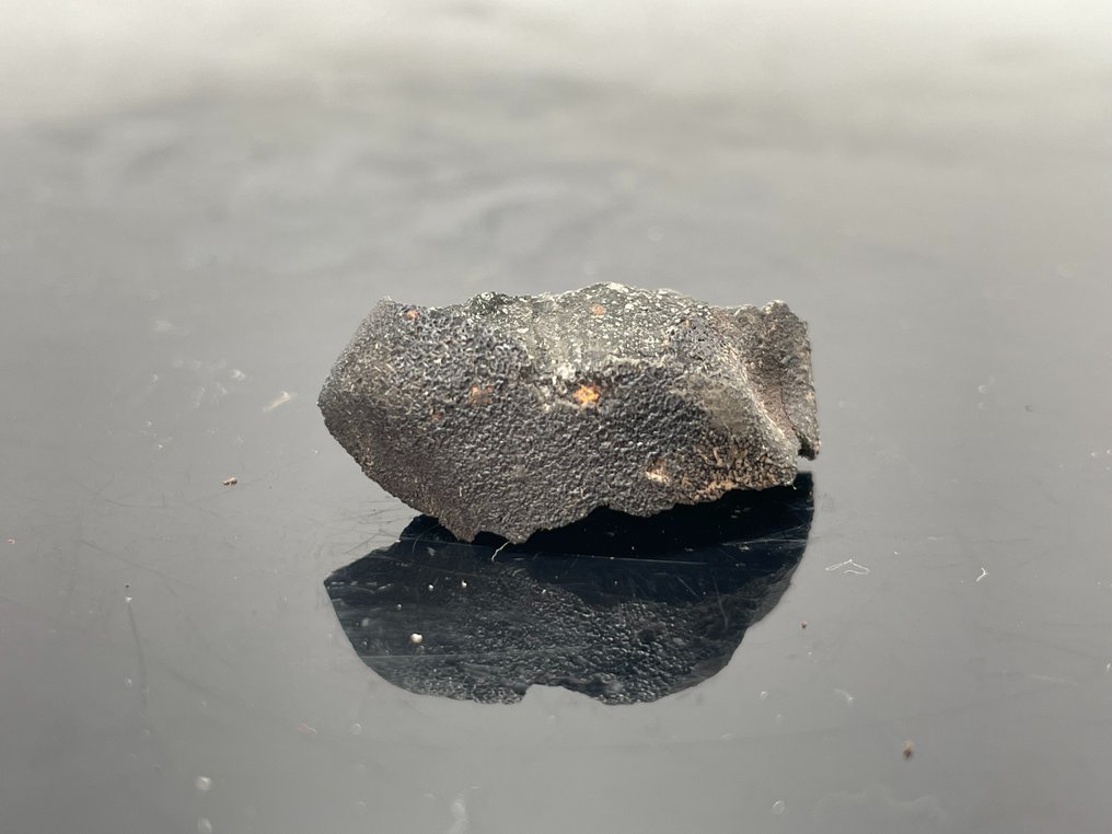 MURCHISON-meteoritt CM2, med FUSION CRUST!!!!! - 3.9 g #2.1