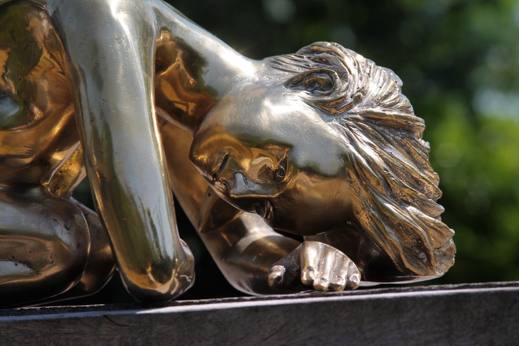 Statue, sleeping woman - 40 cm - Bronse #3.2