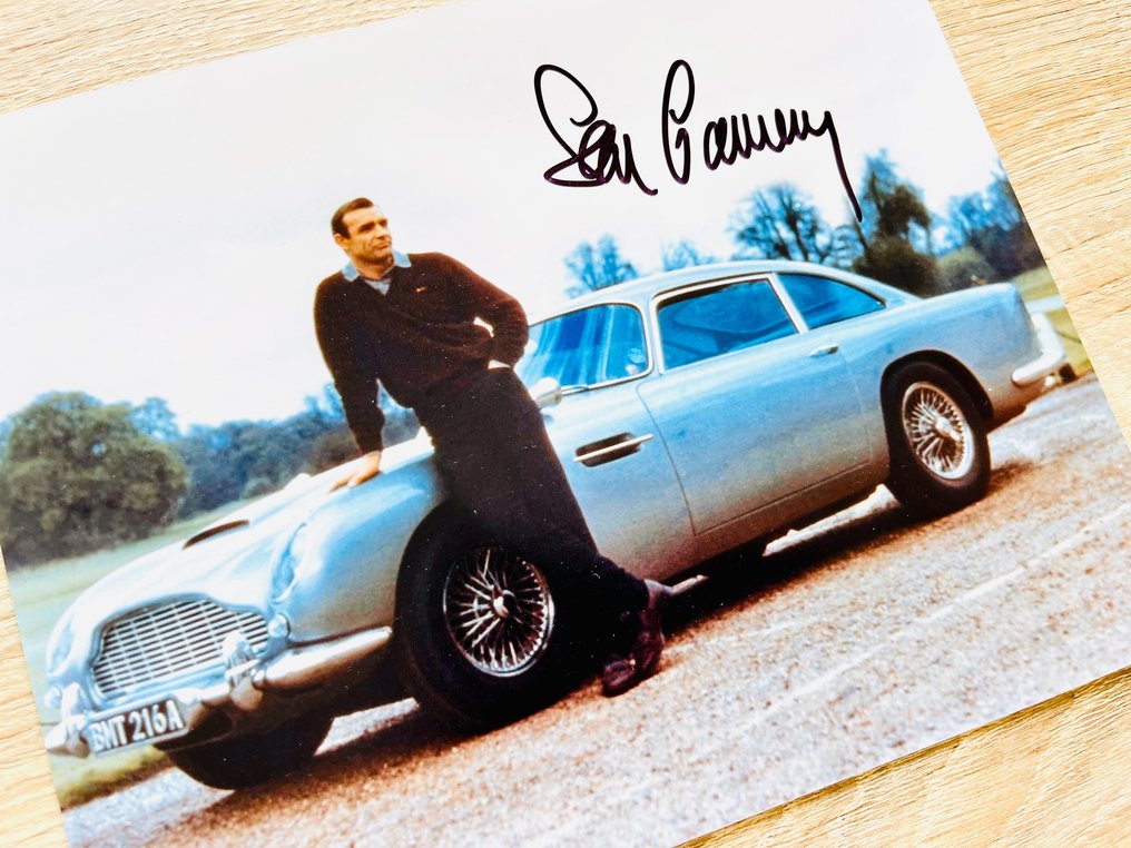 James Bond 007: Goldfinger - Sean Connery (+) with Aston Martin DB5 - 亲笔签名, 照片, with holographic b'bc COA #3.1