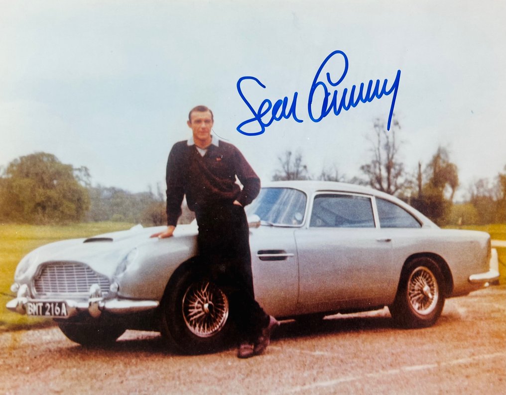 James Bond 007: Goldfinger - Sean Connery (+) with Aston Martin DB5 - Autógrafo, Fotografía, with holographic b'bc COA #2.1