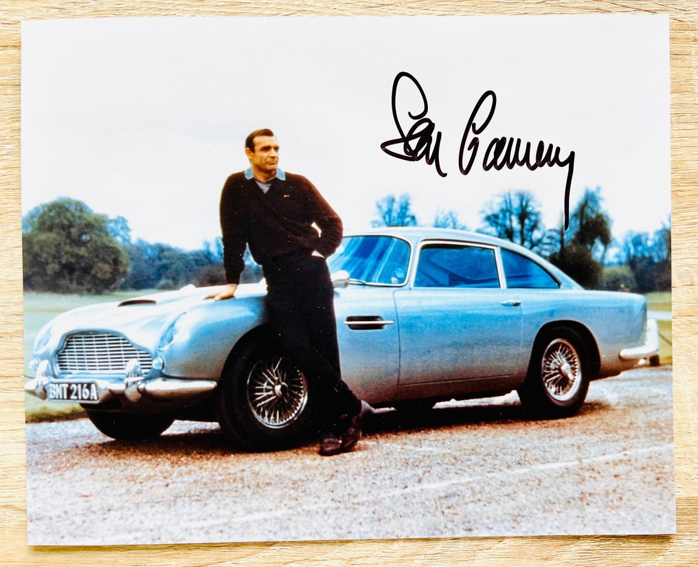 James Bond 007: Goldfinger - Sean Connery (+) with Aston Martin DB5 - 亲笔签名, 照片, with holographic b'bc COA #2.1