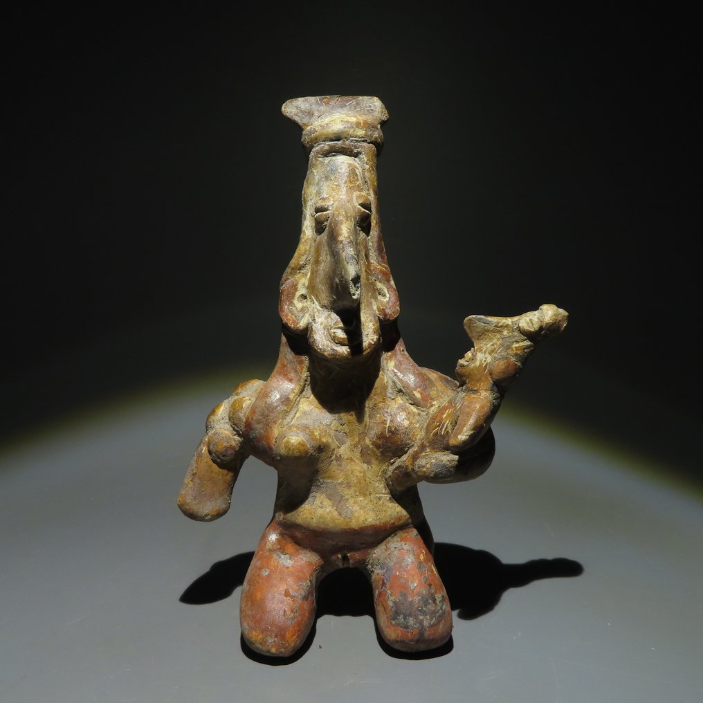 Jalisco, Westmexiko Terracotta Mutterschaftsfigur. 200 v. Chr. – 200 n. Chr. 15 cm H. Spanische Importlizenz. #1.1