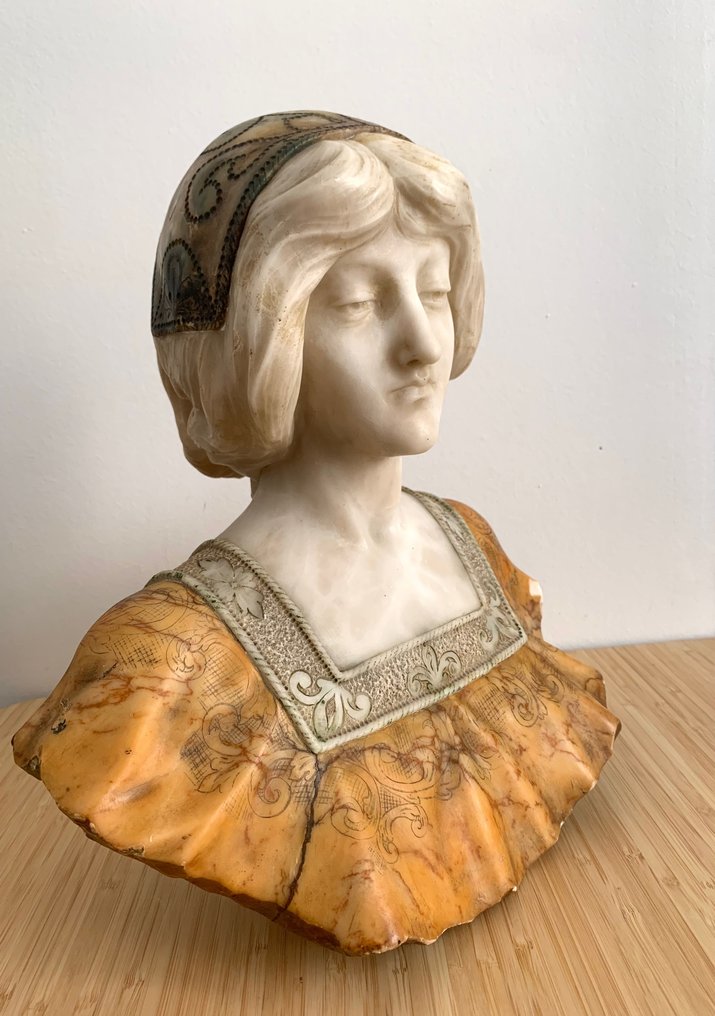 Sculpture, Buste de femme - 40 cm - Marble #1.2