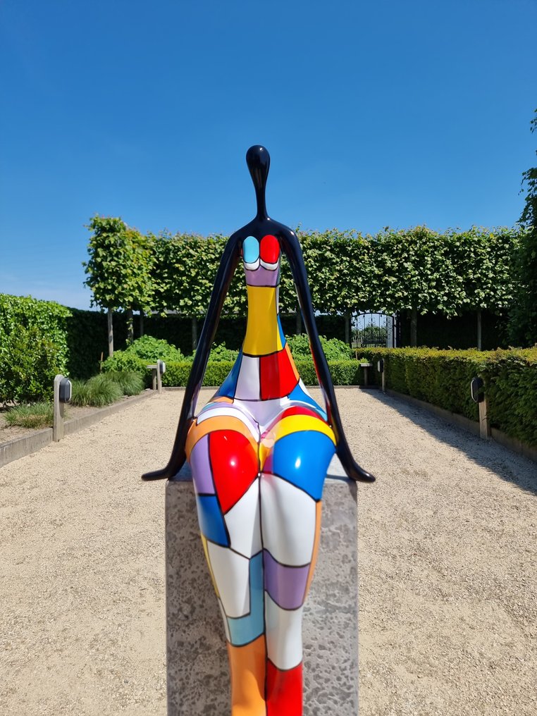 Figur - Sitting woman - Fiberoptikk #1.0