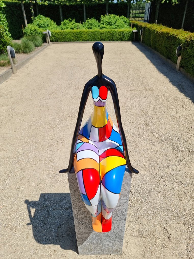 Figur - Sitting woman - Fiberoptikk #1.0