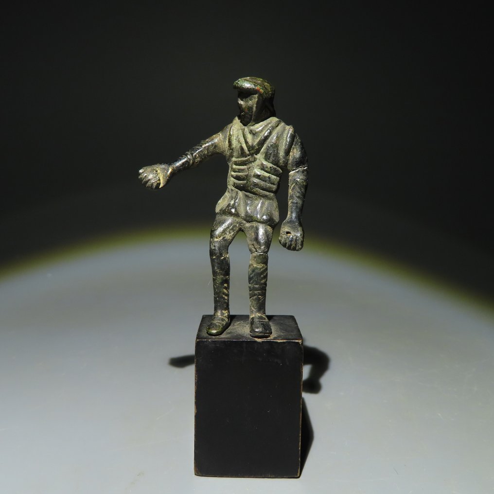 Romain antique Bronze Un soldat légionnaire. 1er-2ème siècle après JC. 8,5 cm H. Licence d'importation espagnole. #3.1
