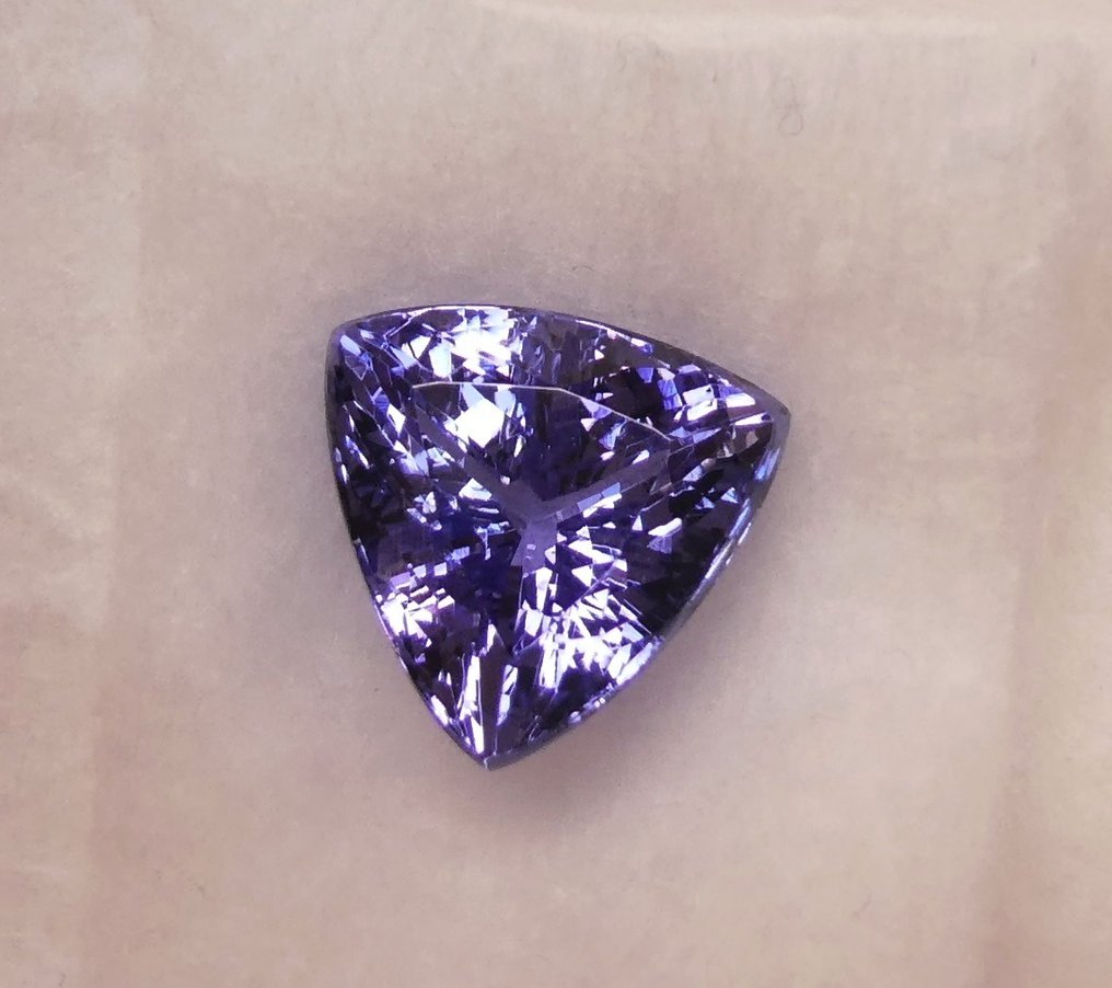 Tanzanit  - 5.37 ct - Instituto Gemólogico Español (IGE) #1.0