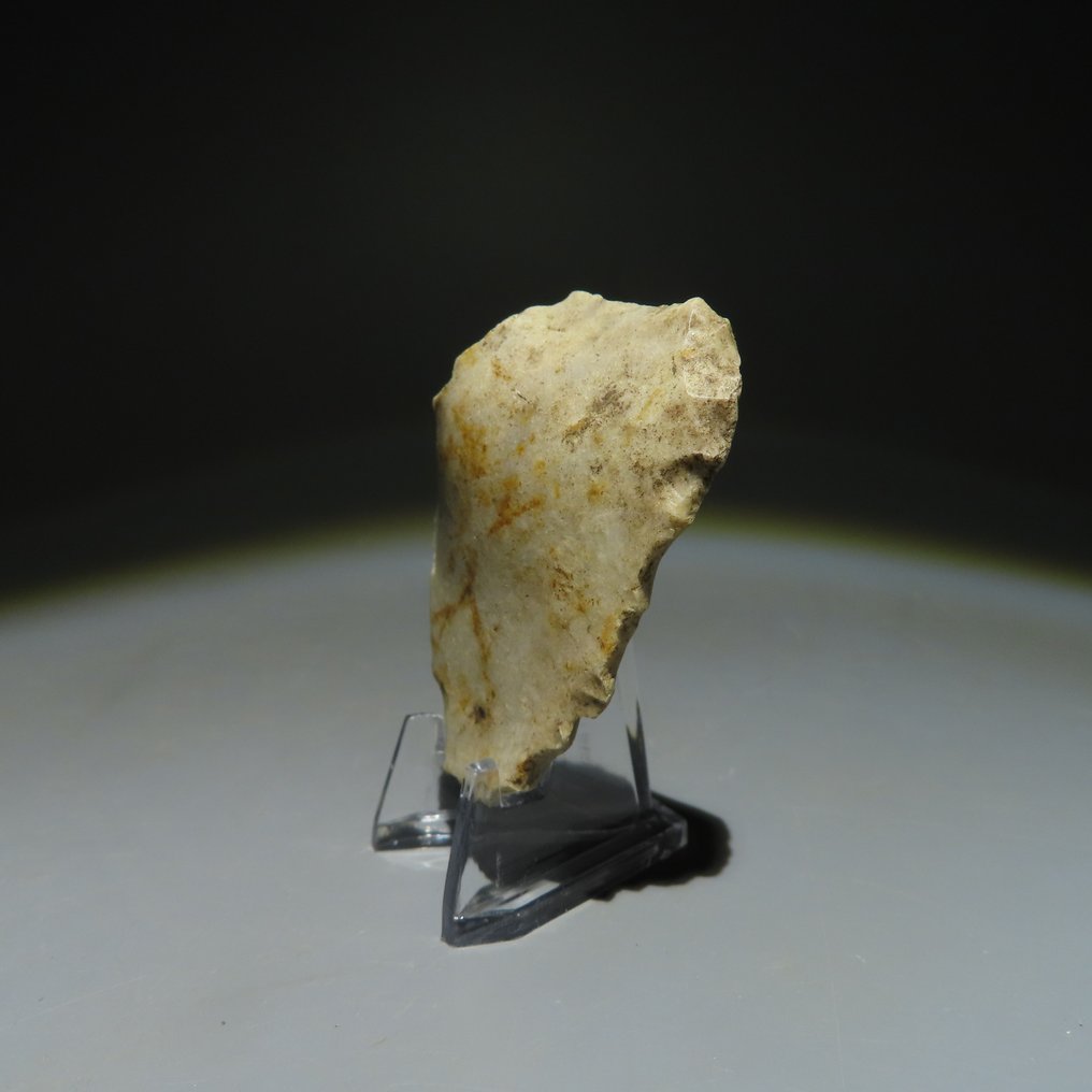 Νεολιθική Πυρόλιθος Νεολιθικό εργαλείο από πυρίτη. Πολιτισμός Μιχελσμπεργκ (βρέθηκε σε Σπίνενς, Μονς, Βέλγιο). (χωρίς τιμή ασφαλείας) #3.2