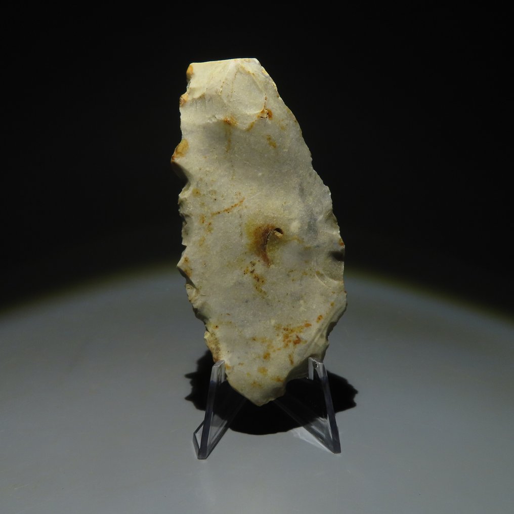 Νεολιθική Πυρόλιθος Νεολιθικό εργαλείο από πυρίτη. Πολιτισμός Μιχελσμπεργκ (βρέθηκε σε Σπίνενς, Μονς, Βέλγιο).  (χωρίς τιμή ασφαλείας) #3.2