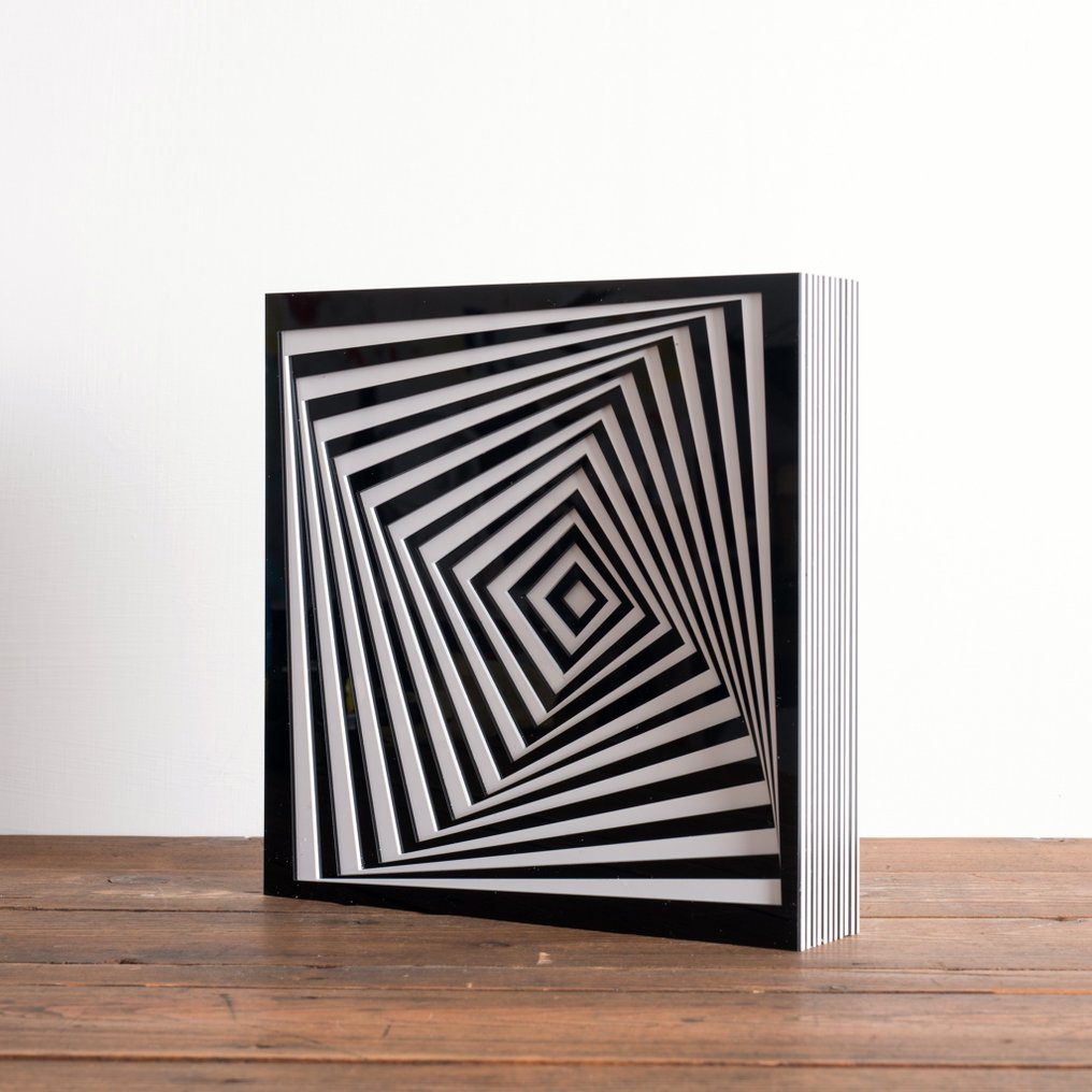 Gio Schiano - LIMITED EDITION - Lost Lift #1.0