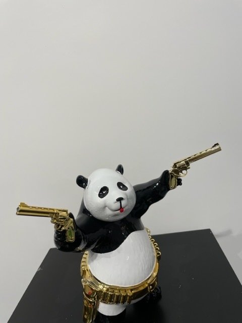 Van Apple - Street Panda - Guns Up #4.3