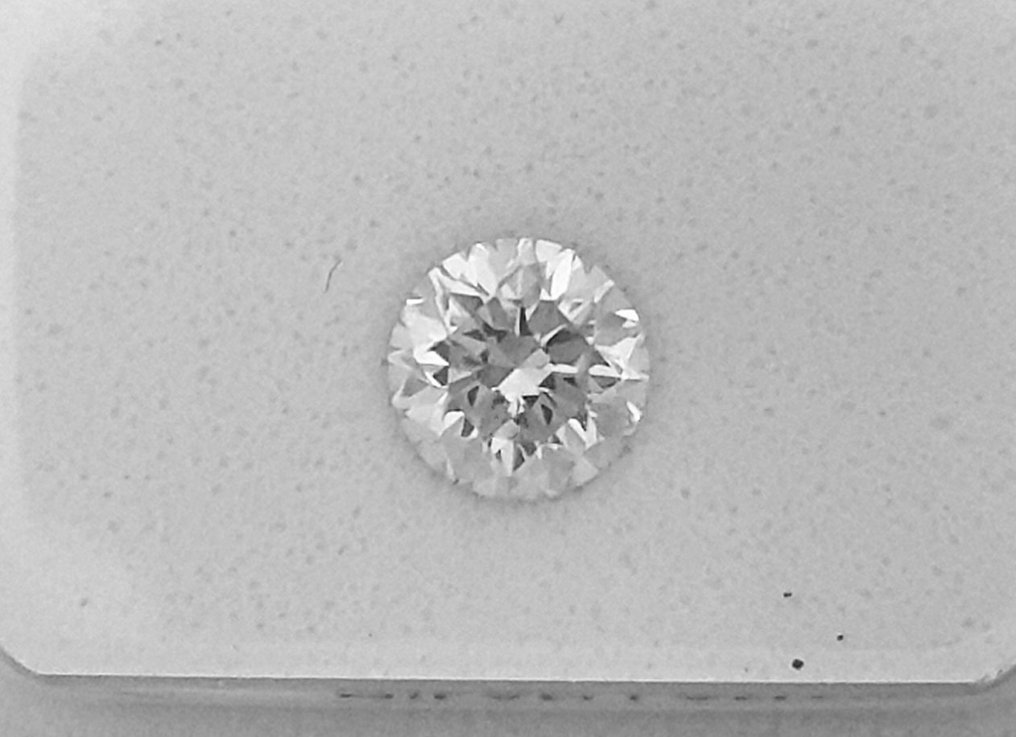 1 pcs Diamant  (Naturlig)  - 0.70 ct - Rund - G - SI1 - Antwerp International Gemological Laboratories (AIG Israel) #1.1
