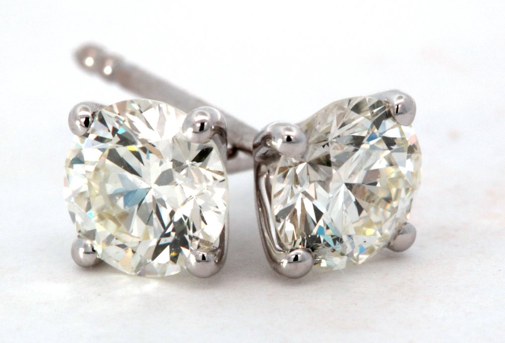 Stud earrings White gold Diamond  (Natural) #1.1
