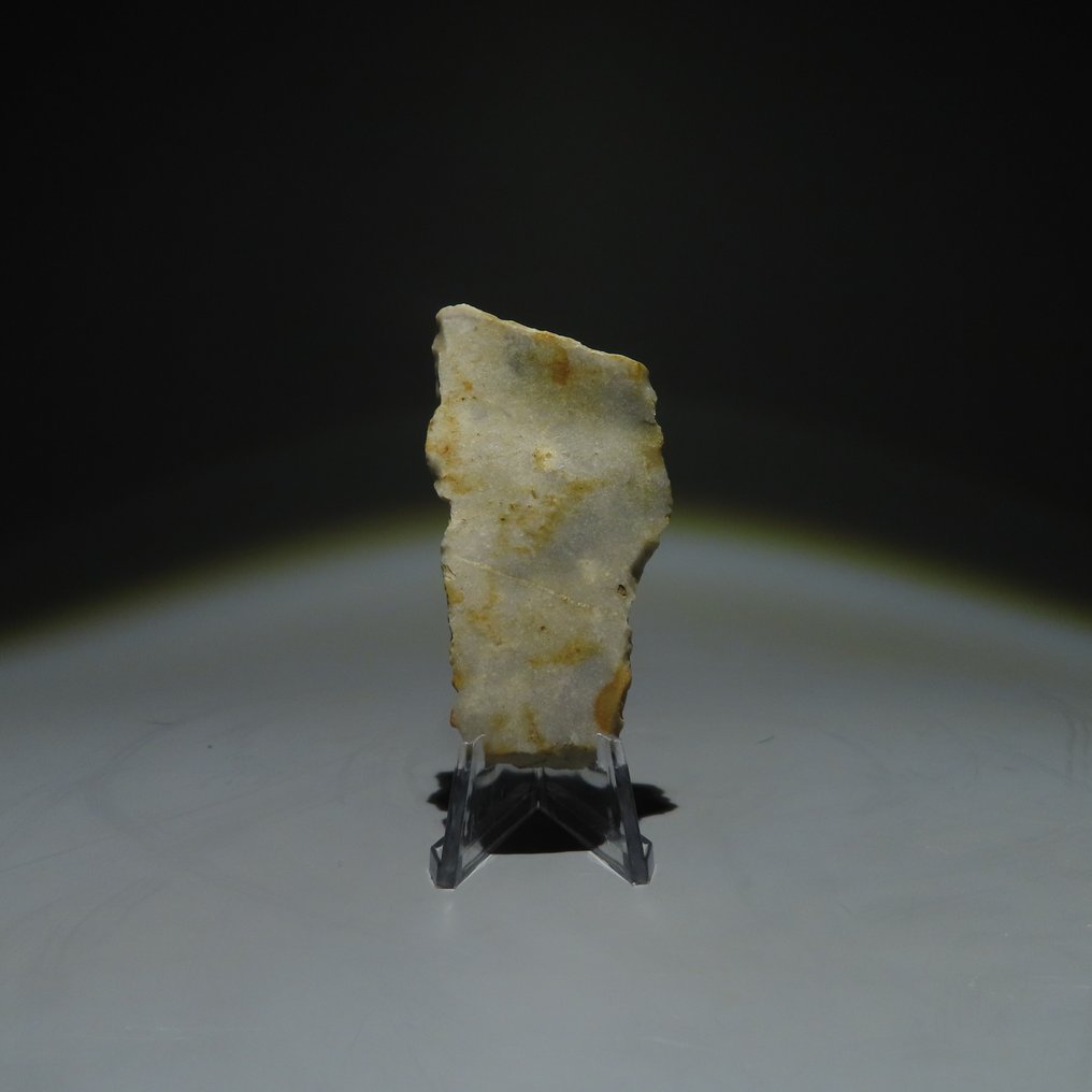 Neolithic Flint Flint tool. Michelsberg Culture (found in Spiennes, Mons, Belgium). Neolithic Period, circa  (No Reserve Price) #2.1