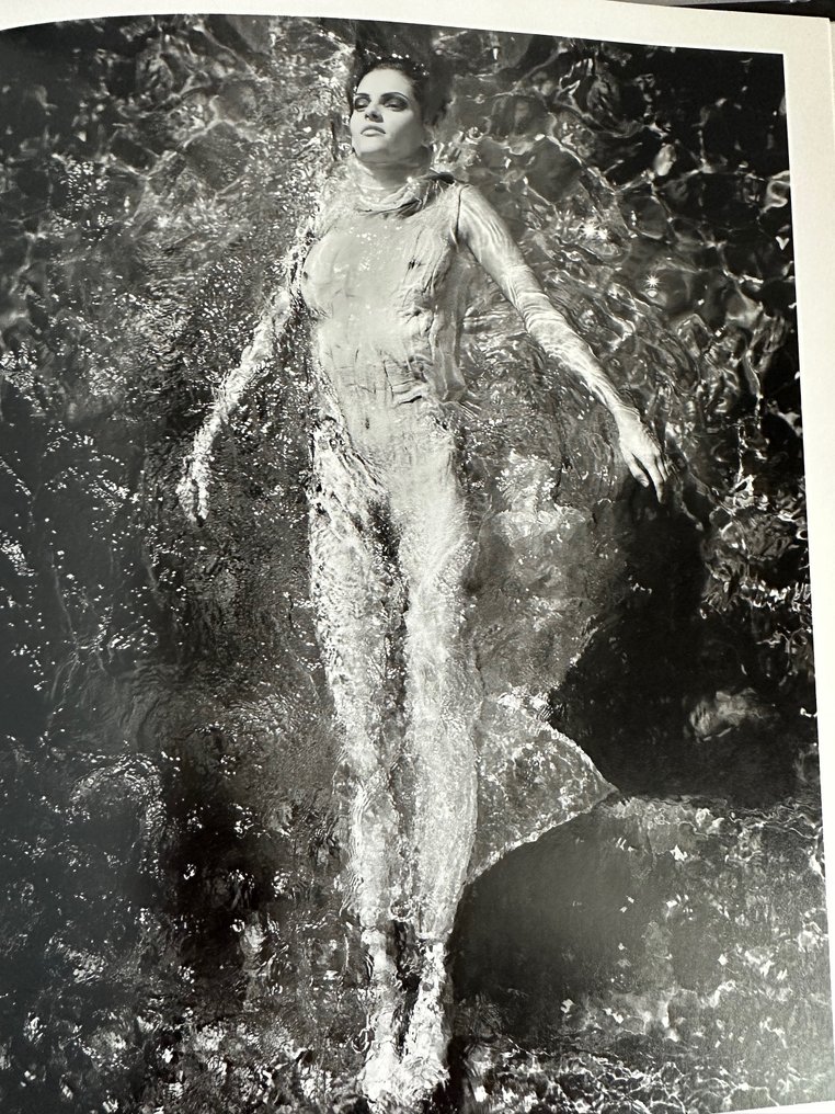 J.Crump - Albert Watson - 1992 #4.3