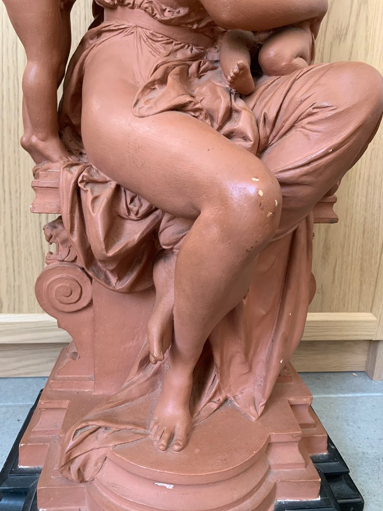 Albert-Ernest Carrier-Belleuse (1824-1887) - sculptuur, grande groupe, "Entre deux amours" - 75 cm - Terracotta #2.1