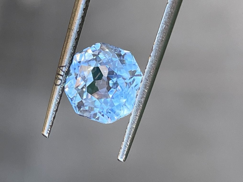 1 pcs  蓝色 蓝宝石  - 3.11 ct - 美国宝石研究院（GIA） #2.1