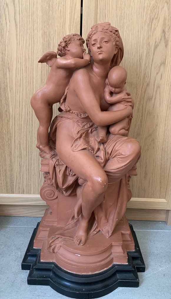 Albert-Ernest Carrier-Belleuse (1824-1887) - sculptuur, grande groupe, "Entre deux amours" - 75 cm - Terracotta #1.2