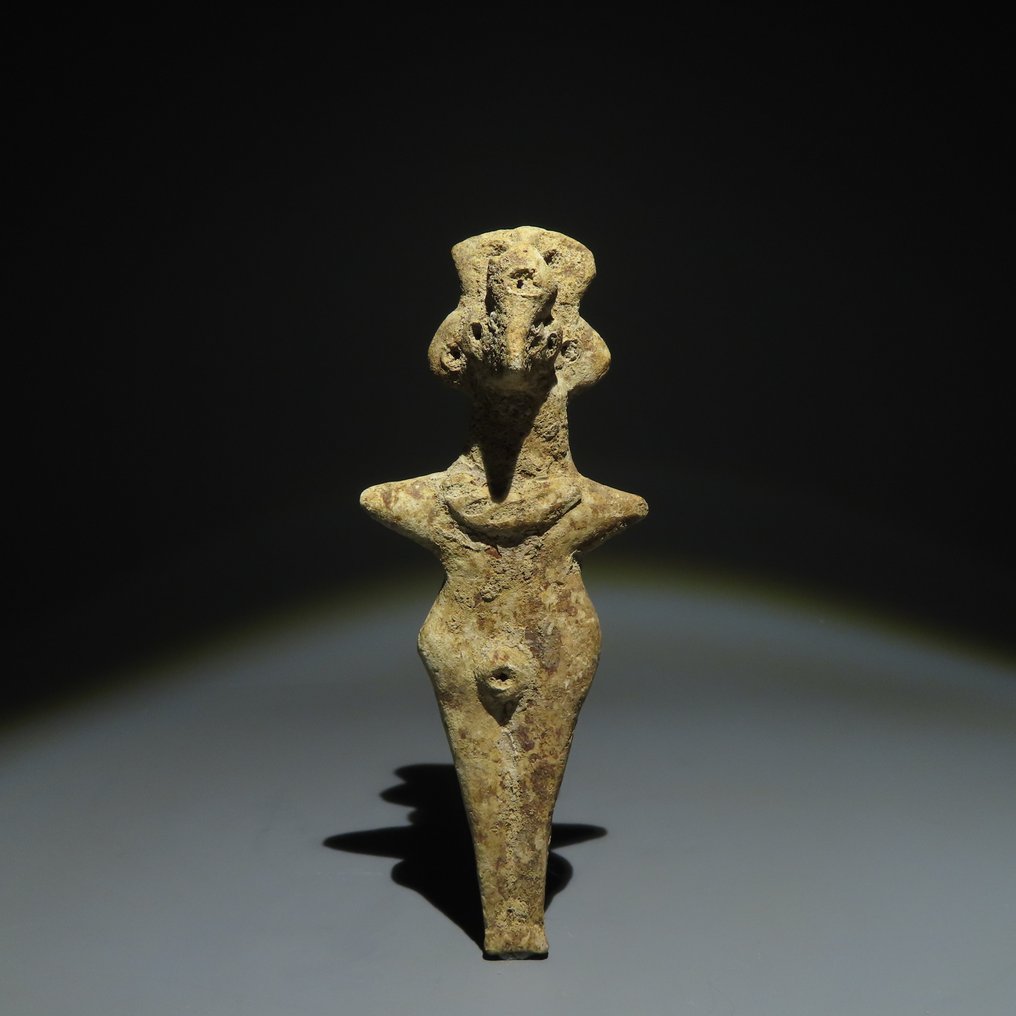 szír-hettita Terrakotta Bálvány. Kr.e. 2. évezred. 12,5 cm H. Spanyol kiviteli engedély. #1.1