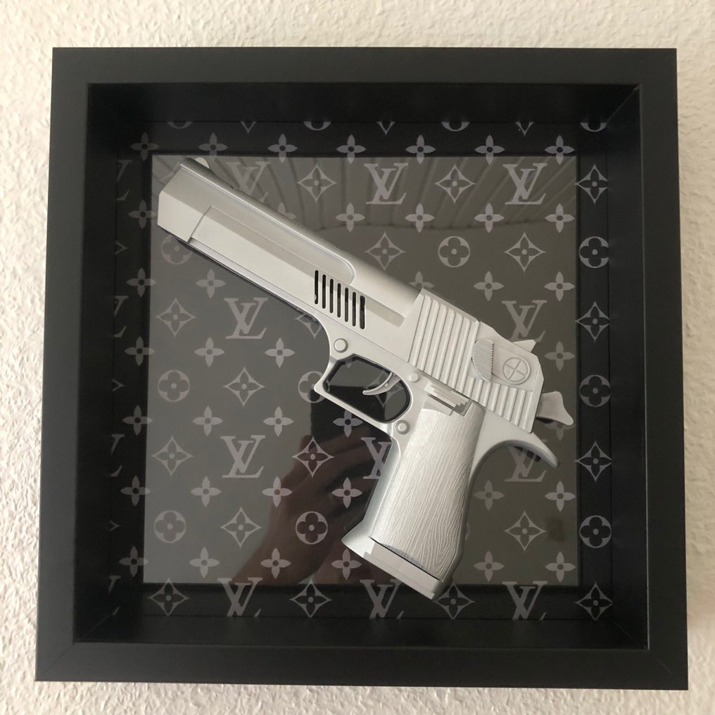 Rob VanMore - Silver war on Louis Vuitton S edition #1.0