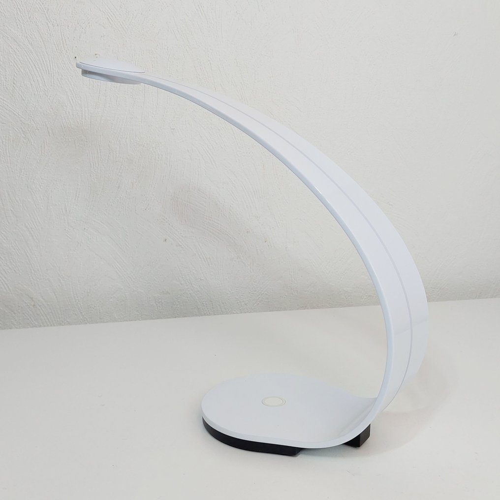 Seed Design - Chen, Meiric - Table lamp - Stream - Hvid - Steel #1.1