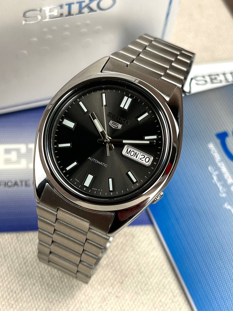 Seiko 5 Automatic Day Date SNXS79K1 No Reserve Price Men 2011 present auction online Catawiki