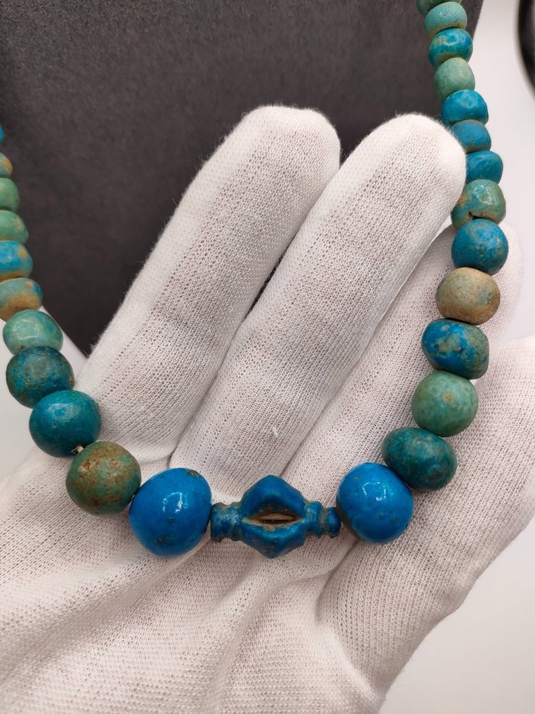 Collana di perle sferiche di maiolica rara dell'antico Egitto ca. 1550–1295 a.C. - 42 cm #3.2