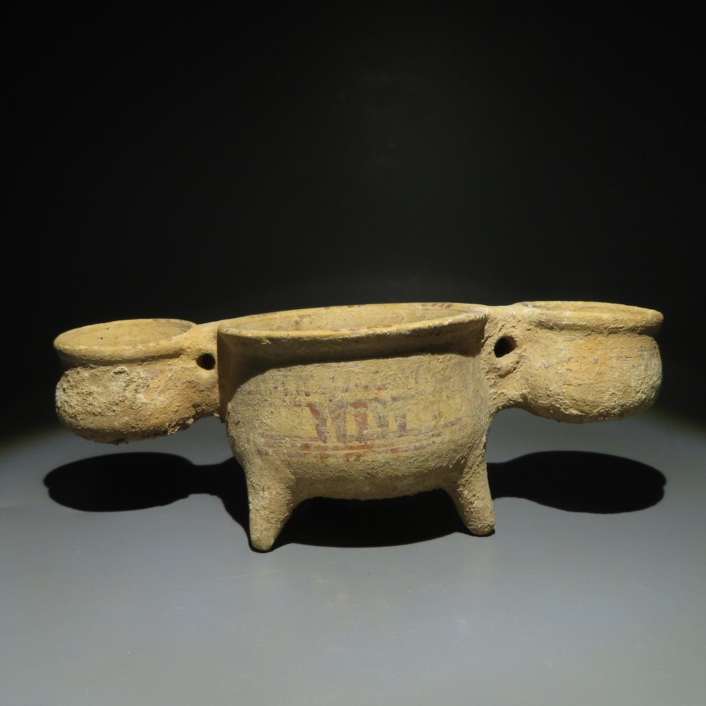 Μέση Ανατολή, Λουριστάν, Kamterlan II Terracotta Σκάφος. περ. 1600–1200 π.Χ. 7,5 εκ. Υ. Ισπανική Άδεια Εξαγωγής. #1.1