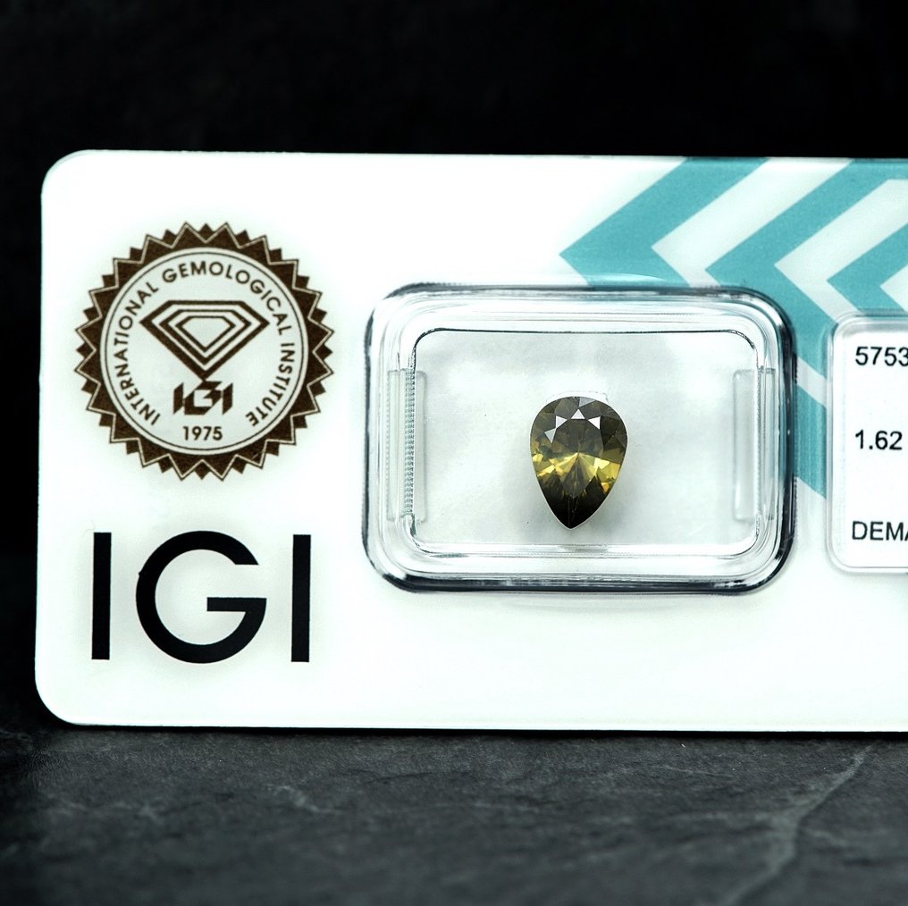 Demantoide  - 1,62 ct - International Gemological Institute (IGI) #4.3