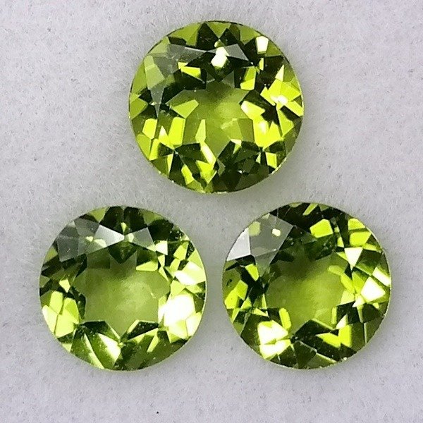 3 pcs  Periodot  - 4.25 ct - Fără raport de laborator #1.2