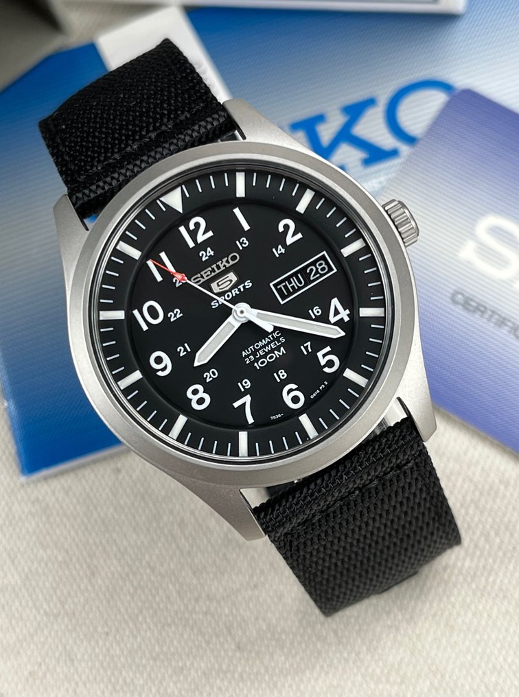 Seiko 5 Sports Military Day Date No Reserve Price SNZG15K1 Men 2011 present auction online Catawiki