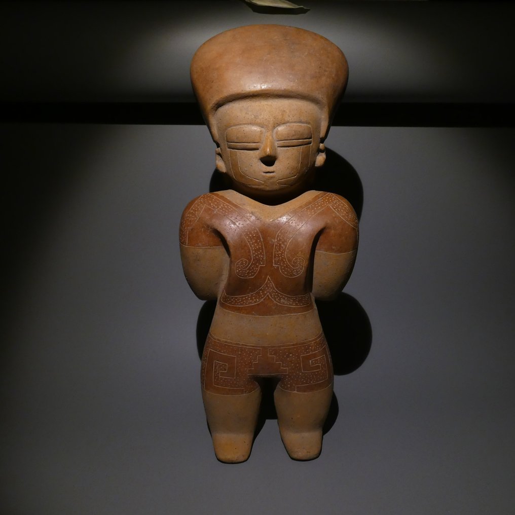 Chorrera Terrakotta, Stor kvinnlig figur. 35 cm H. Chorrera, Ecuador, 500 f.Kr. - 500 e.Kr. Spansk exportlicens. Figur - 35 cm #1.1