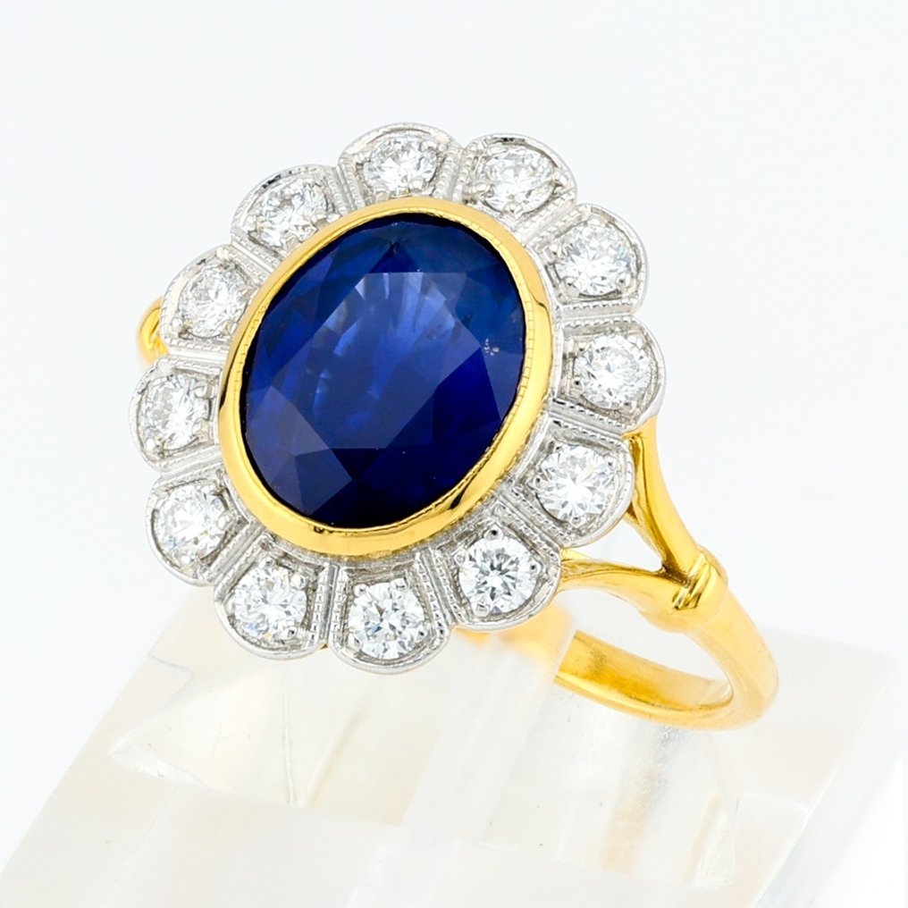 "IGI & GIA"-Deep Blue Sapphire 2.16 & Diamond Bezel Set - Bague - 18 carats Or blanc, Or jaune #1.2
