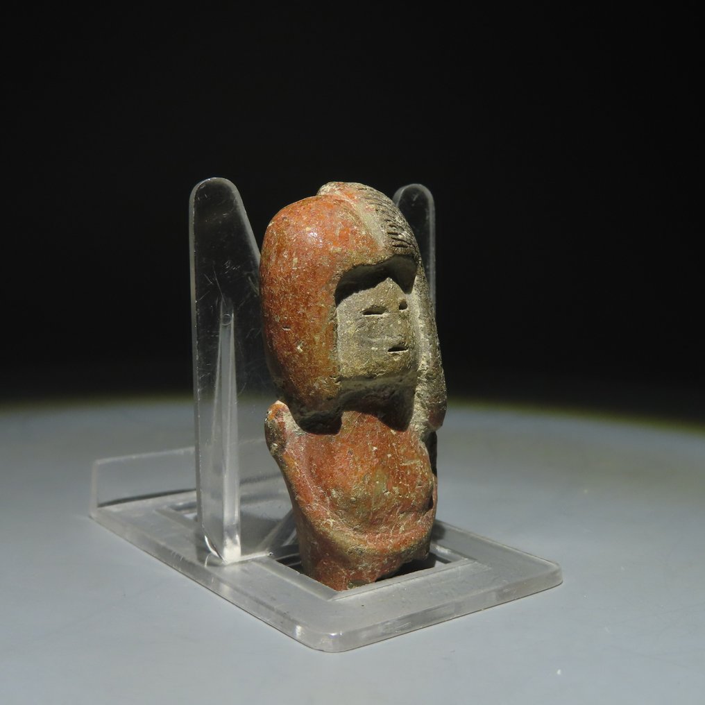 Valdivia Terre cuite Figure de tête. 3e millénaire avant JC. 5,4 cm. "Collection Michel Vinaver". Licence d'importation #2.1