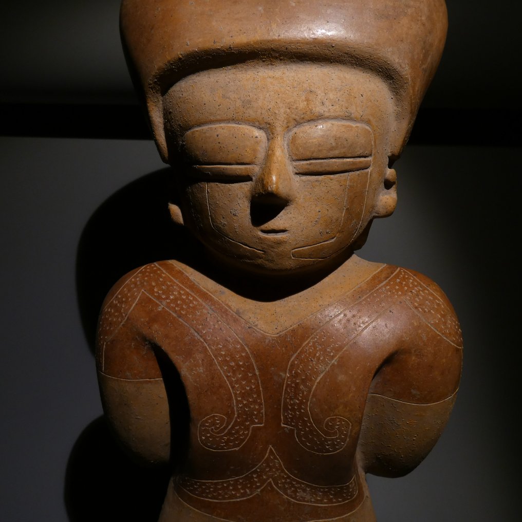 Chorrera Terrakotta, Nagy női alak. 35 cm H. Chorrera, Ecuador, Kr. e. 500 – i.sz. 500. Spanyol kiviteli engedély. Figura - 35 cm #2.1